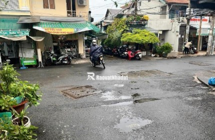 Nhà đẹp Bến Vân Đồn – ngang 5m, hẻm 6m