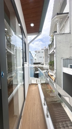 nhà mới 3 tẩng chỉ nhỉnh 2 tỷ