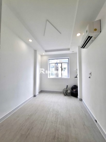HIẾM -HẺM XE HƠI ĐỖ CỬA LÊ VĂN SỸ Q3 - NHÀ ĐẸP - TRỆT, 3 LẦU, SÂN THƯỢNG - NỞ HẬU TÀI LỘC - CHỈ NHỈNH 8 TỶ