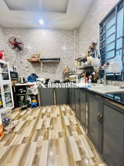 Nhà mặt tiền chợ Tân Bình, 4x17,5 xây 4 tầng cứng đẹp giá chỉ 9,999 tỷ