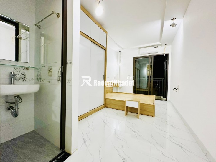 Bán tòa nhà dòng tiền 720tr/năm, gồm 15p cho thuê mỗi tháng thu nhập 60tr. ( lãi suất ~ 5.3% / năm)