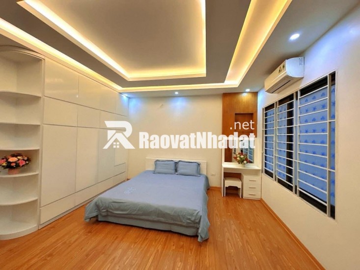 Bán nhà ngõ 132 cầu giấy 59m x5 tầng giá 15,5 tỷ ,cách ô tô 20m