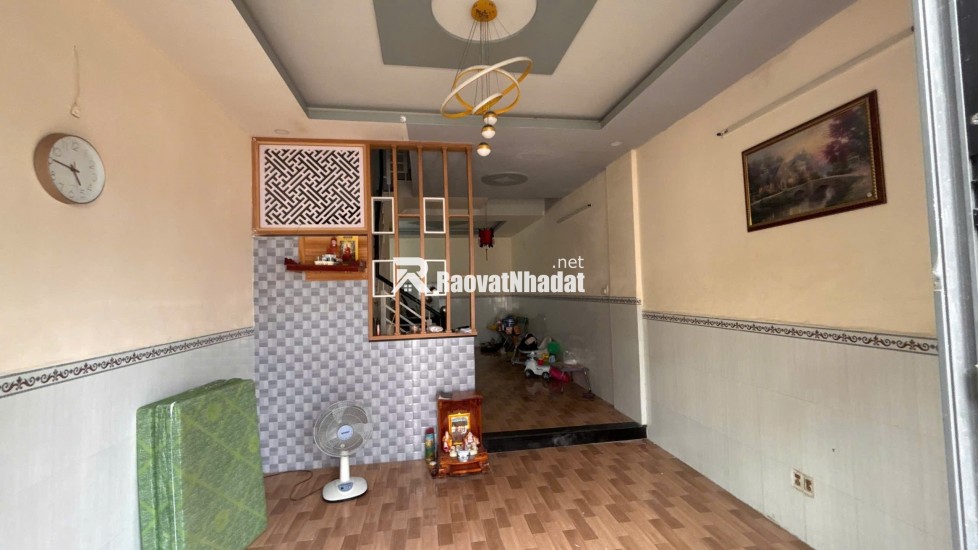 Bán nhà chính chủ - sổ hồng riêng , đg nhựa 12m