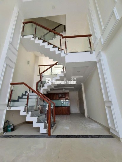 NHÀ ĐẸP TRUNG TÂM TP. THỦ ĐỨC XE HƠI ĐỖ CỬA – GIÁ CHỈ NHỈNH 11 TỶ