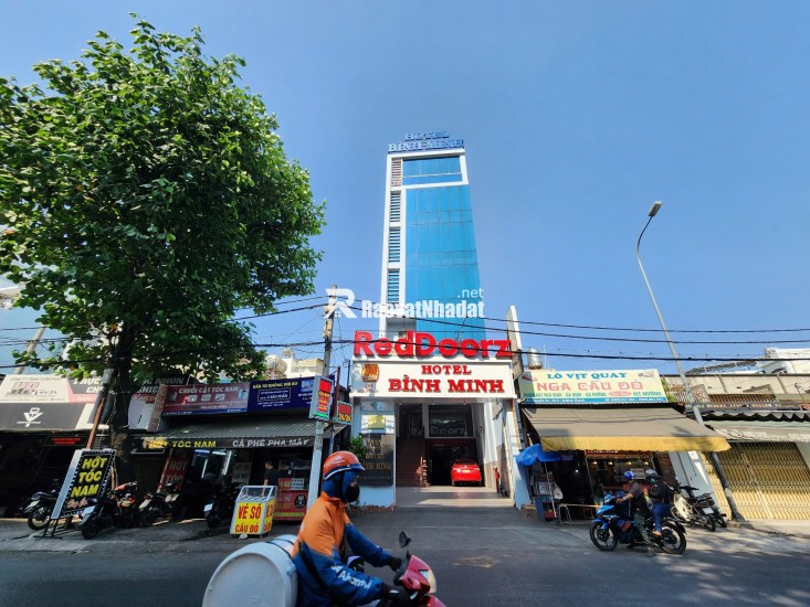 Chính Chủ Bán Mặt Tiền Nguyễn Xí, P.13, Bình Thạnh: DT 6x30m, Kinh Doanh Đỉnh, Giá Tốt 65 tỷ!