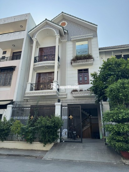 Cho thuê căn biệt thự đường 23, Hiệp Bình Chánh, nhà xây 1 trệt 2 lầu, sân thượng. DT 8x15