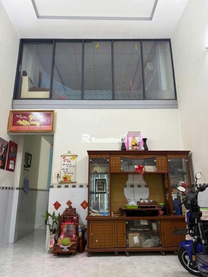 Bán nhà 2 tầng 4x12m. 2,65 t.ỷ. sổ hồng riêng. gần Chợ Thới Tứ .Hóc Môn