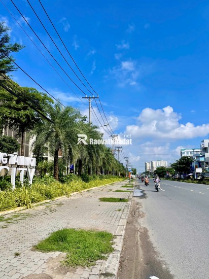 Nhà 3 tầng, 1 xẹt gần Đỗ Xuân Hợp, Phước Long B (Q9 cũ) ngang 5m, đất gần 100m nhỉnh 7 tỷ