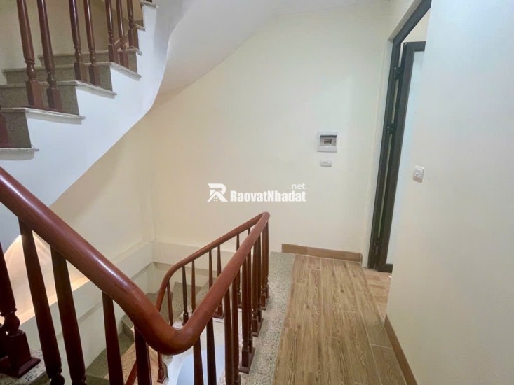 Bán gấp nhà 5T cực đẹp, gần ga tàu điện Cầu Diễn phố Hồ Tùng Mậu, Từ Liêm 33m2 giá 8.2 tỷ