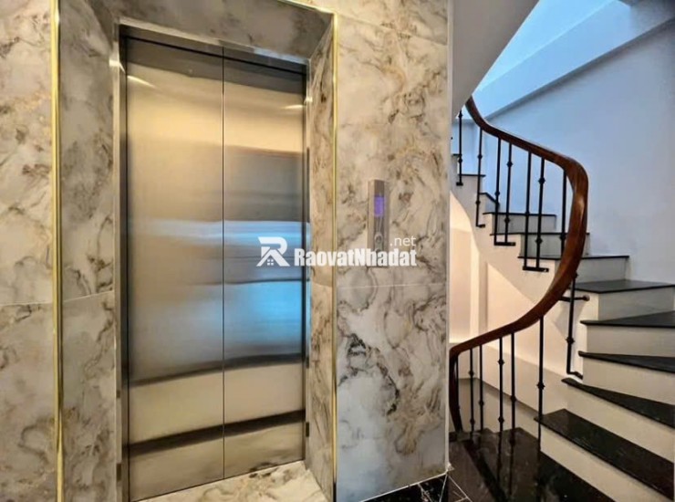 *GIỮ TIỀN- NHÀ MỚI 6 TẦNG THANG MÁY- LẠC LONG QUÂN/ XUÂN LA- DT 40m2, MT 4M- 10 TỶ