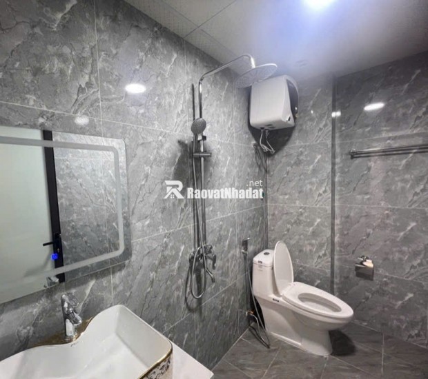 SIÊU HÓT - BÁN NHÀ TRUNG TÂM THẠCH BÀN- 30M², MT 4.5 M - 5 tầng – CHỈ 6.X TỶ,  Ô TÔ TRÁNH