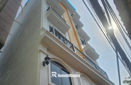 Bán tòa CHDV Giáp Bát 22 Phòng, dòng tiền 1 tỷ 452tr - Tương đương lãi suất 7.5% năm.