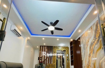 Chính Chủ Bán Nhà Cầu Giấy 38m2 6 Tầng Thang Máy Xây Mới Ô Tô Đỗ Cổng Hơn 10 Tỷ