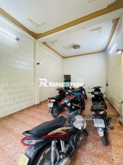 BÁN NHÀ BÀU CÁT NGUYỄN HỒNG ĐÀO GẦN NHÀ GA METRO 4.1M x 23M 3 TẦNG GIÁ 10.9T TL