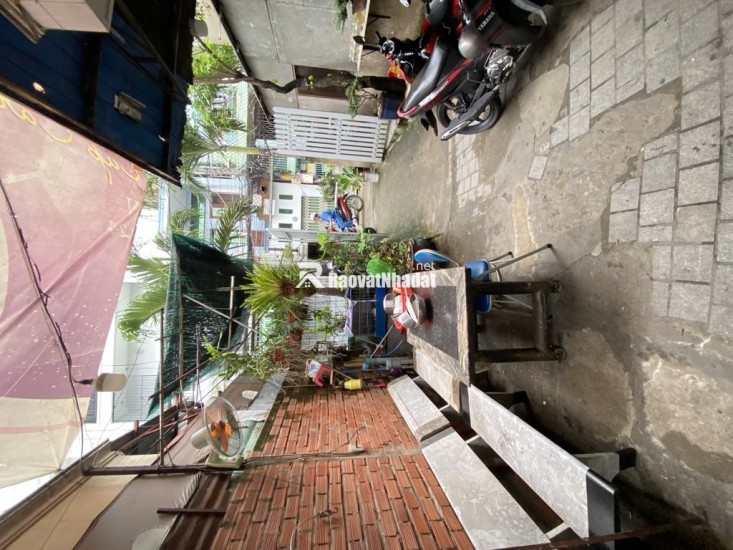  HIẾM CÓ – ĐẤT LỚN QUẬN 7,  8.6 × 30M
Ô TÔ VÀO NHÀ – CHỈ 80 TRIỆU/M² 