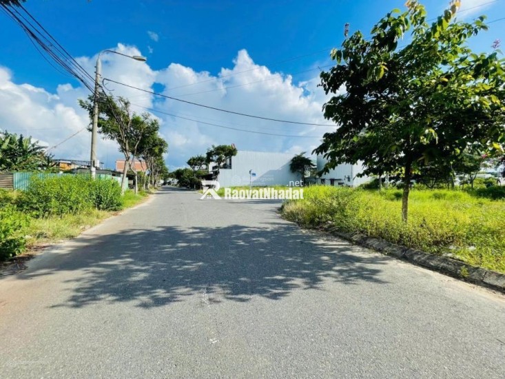 Bán đất thổ cư Mai Văn Ngọc, Hòa Hiệp Nam, Liên Chiểu, Đà Nẵng. 105m2, giá 4.2 tỷ, sổ đỏ, hướng Đông Bắc. LH: 0877661879