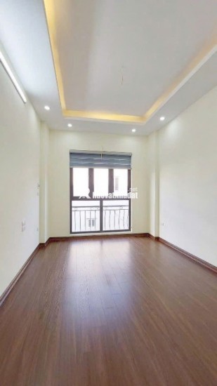 Bán nhà 4 tầng Vũ Tông Phan - Ngõ rộng ô tô đỗ sát nhà giá 4,1  tỷ - Nhà chưa sổ