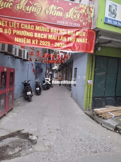 Tôi bán gấp căn nhà đẹp ở luôn ngõ 101 Thanh Nhàn, 38m2, 5 tầng, 6 phòng ngủ giá 11.9 tỷ có TL