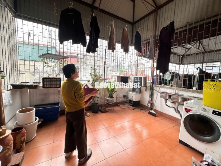 BÁN NHÀ 62M2 – 4 TẦNG -THANG MÁY – Ô TÔ – QUAN NHÂN – THANH XUÂN .