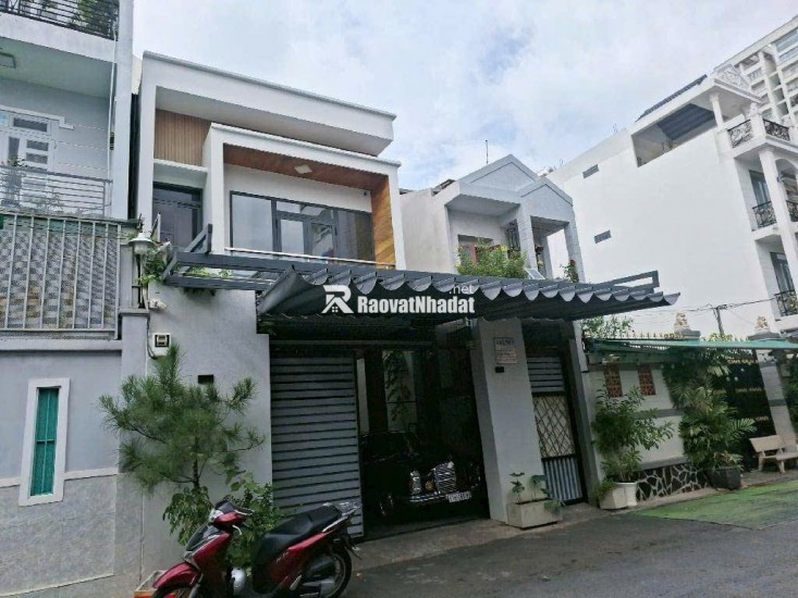 BÁN NHÀ PHỐ 3 TẦNG HẺM XE HƠI QUAY ĐẦU NGAY TRUNG TÂM Q7