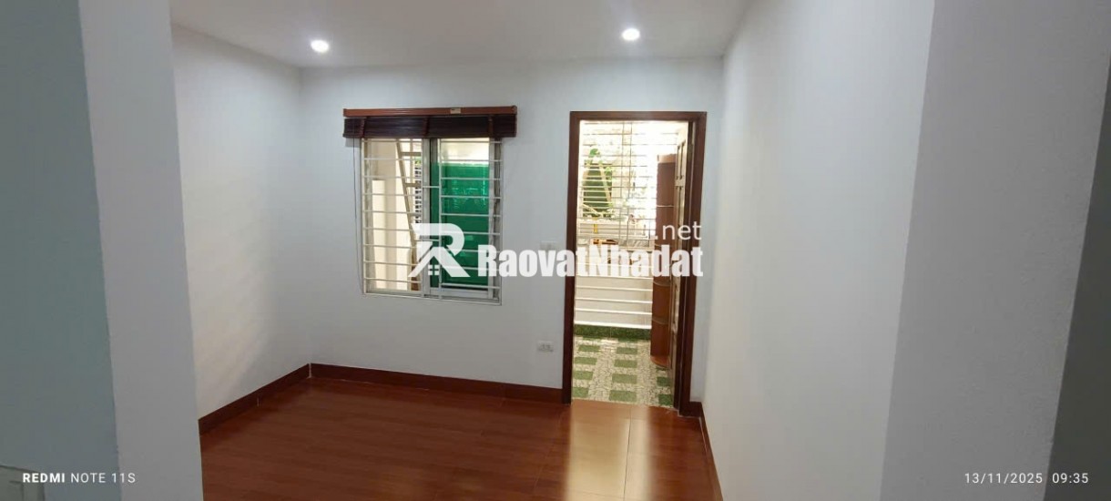 Bán Nhà 34m2- 5 tầng, full nội thất cao cấp– Đường Láng – Đống Đa– Ngõ Nông