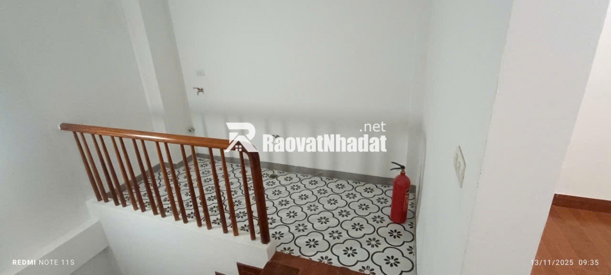 Bán Nhà 34m2- 5 tầng, full nội thất cao cấp– Đường Láng – Đống Đa– Ngõ Nông