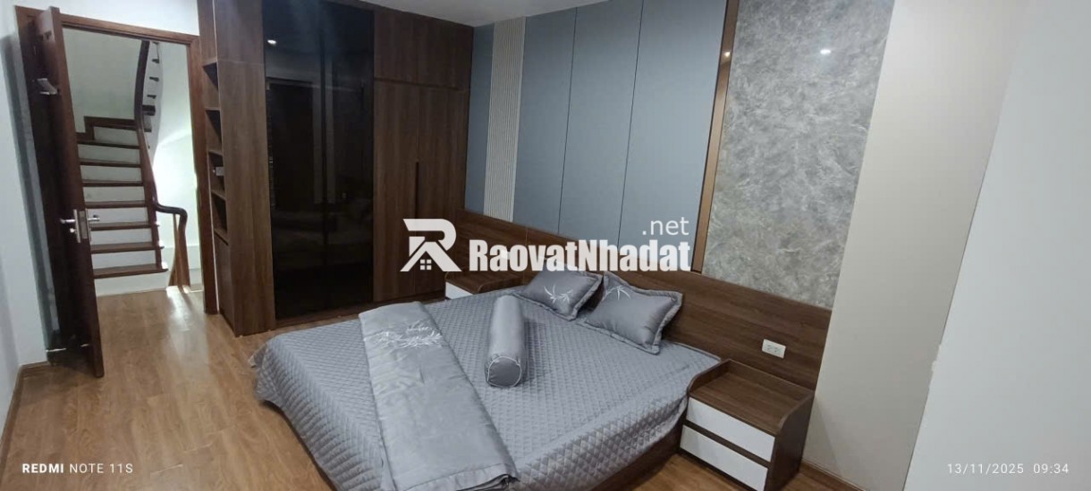 Bán Nhà 34m2- 5 tầng, full nội thất cao cấp– Đường Láng – Đống Đa– Ngõ Nông