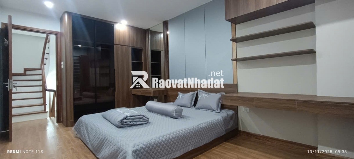 Bán Nhà 34m2- 5 tầng, full nội thất cao cấp– Đường Láng – Đống Đa– Ngõ Nông