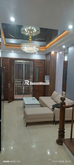 Bán Nhà 34m2- 5 tầng, full nội thất cao cấp– Đường Láng – Đống Đa– Ngõ Nông