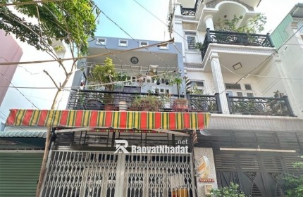 Bán nhà mặt phố Lê Văn Quới, Bình Tân. DT 4x12m, 2 tầng, 2PN. Sổ hồng, giá 4.6 tỷ. LH: 0909898125