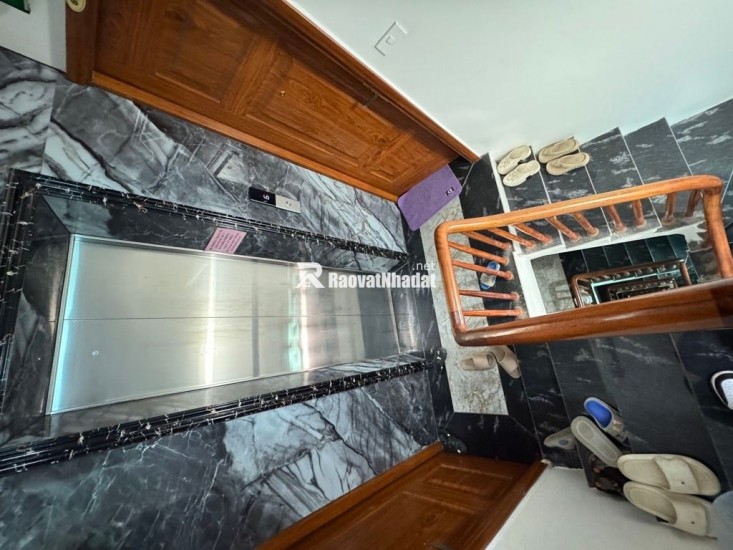 PHÂN LÔ VỈA HÈ - LÔ GÓC VIP - Ô TÔ TRÁNH - KHU VIP - TĐC TU HOÀNG - NHÀ ĐẸP LONG LANH - THANG MÁY - ĐỦ GPXD, PCCC