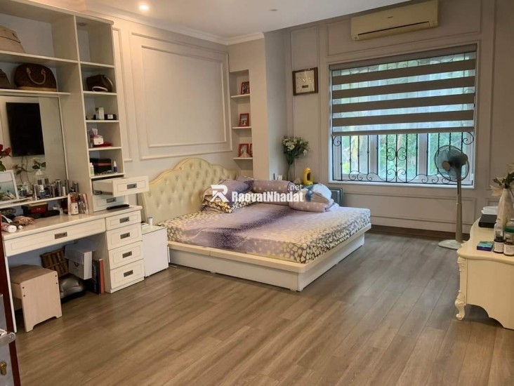 CHÍNH CHỦ BÁN GẤP NHÀ NGÕ 161 THÁI HÀ, MẶT TIỀN RỘNG 5,6M, 5 TẦNG + 1 TUM, OTO VÀO NHÀ