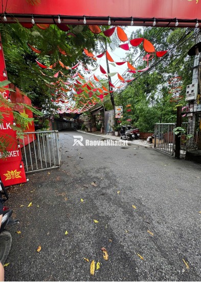 Bán đất nở hậu Làng Lụa Vạn Phúc  Ô tô 7 chỗ vào tận đất ,rất hiếm