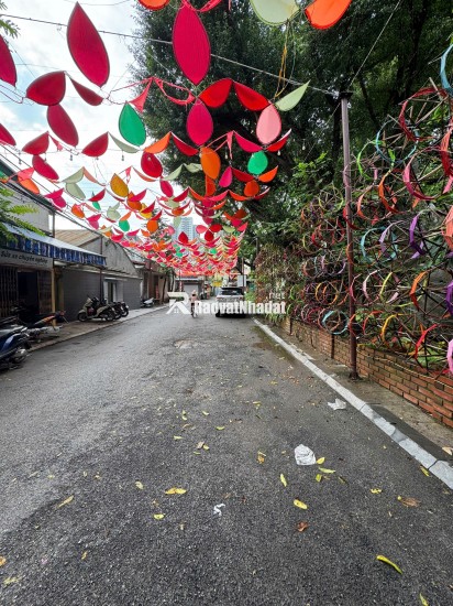 Bán đất nở hậu Làng Lụa Vạn Phúc  Ô tô 7 chỗ vào tận đất ,rất hiếm