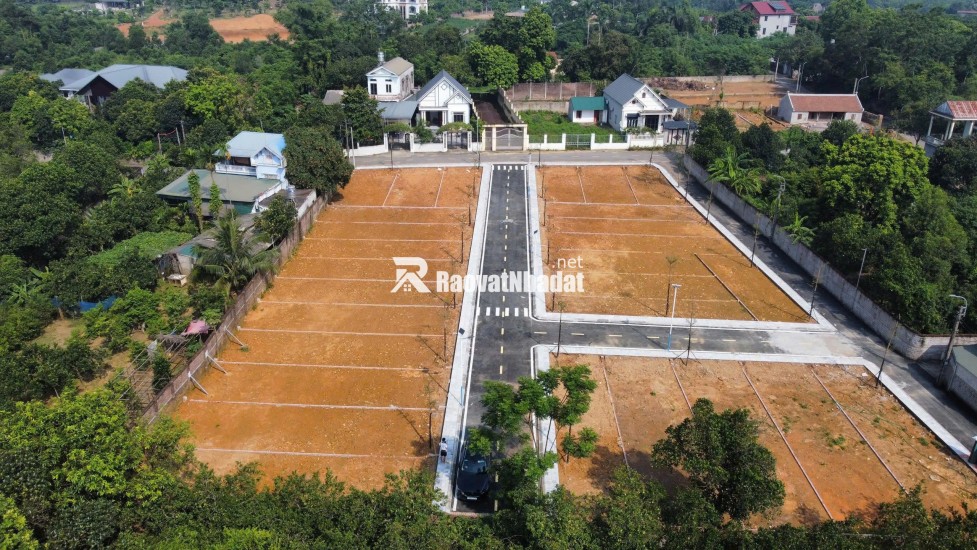 Bán nhanh lô đất vị trí vàng tại Hoà Lạc, dt 110m2, sẵn sổ full thổ cư, ngay QL21, khu CNC Hòa Lạc