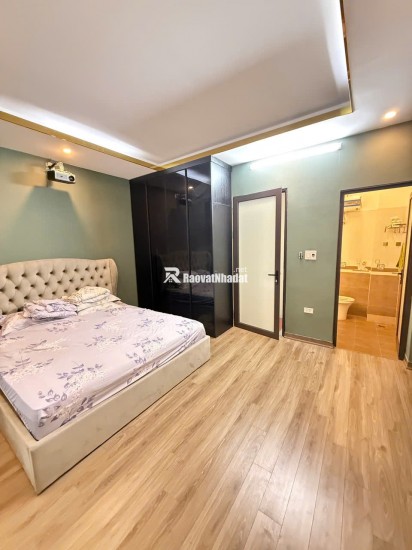 Bán nhà Lĩnh Nam – Hoàng Mai – Hà Nội – 32m2 – Mặt tiền 5m – 5 tầng – 3 ngủ - chào 6,8 tỷ.