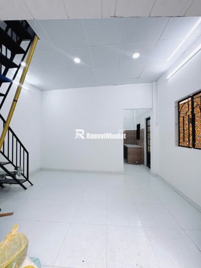 Bán Nhà Hoàng Diệu Q.4, 1 Trệt, 2 lầu, Cách MT Hoàng Diệu 20m, Giá Nhỉnh 3 Tỷ.