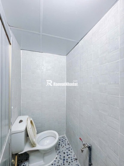 Bán Nhà Hoàng Diệu Q.4, 1 Trệt, 2 lầu, Cách MT Hoàng Diệu 20m, Giá Nhỉnh 3 Tỷ.