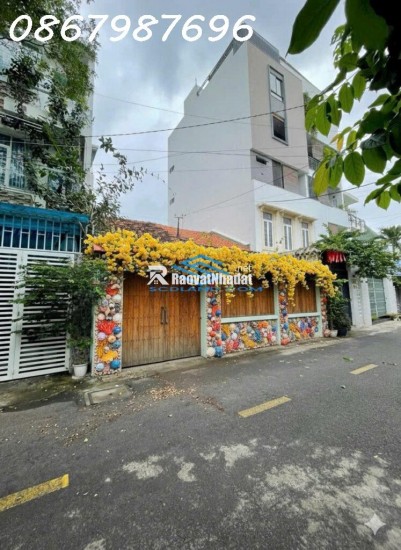 CẦN BÁN NHÀ MẶT TIỀN NGANG 8.5m – VUÔNG VỨC – TRUNG TÂM BÀN CỜ NHA TRANG