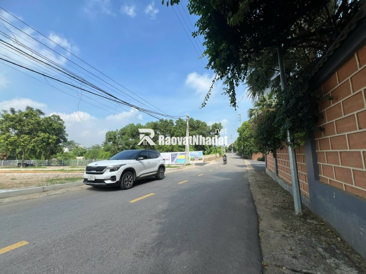 BÁN 100m² MẶT ĐƯỜNG TRỤC CHÍNH – KINH DOANH