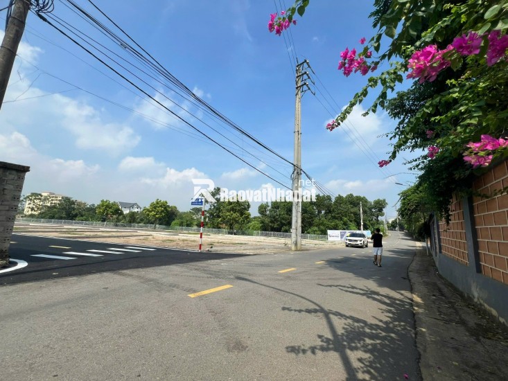 BÁN 100m² MẶT ĐƯỜNG TRỤC CHÍNH – KINH DOANH