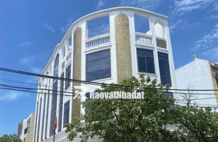 Bán nhà 3 tầng, giáp 2 mặt đường Liên Chiểu, Đà Nẵng - DT:142m2