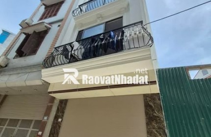 Nhà mặt phố ô tô tránh, mới xây xong, kinh doanh sầm uất, tiềm năng tăng giá tốt.