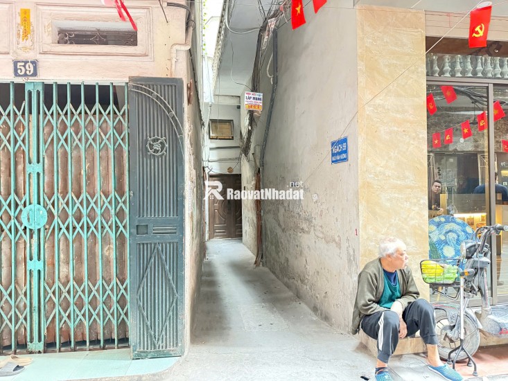 HIẾM THẬT SỰ!: GẦN Ô TÔ – 6 TẦNG ĐẦU TƯ – SỔ ĐỎ NỞ HẬU  Bán nhà Đống Đa