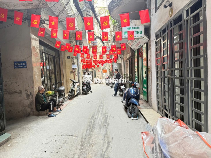 HIẾM THẬT SỰ!: GẦN Ô TÔ – 6 TẦNG ĐẦU TƯ – SỔ ĐỎ NỞ HẬU  Bán nhà Đống Đa