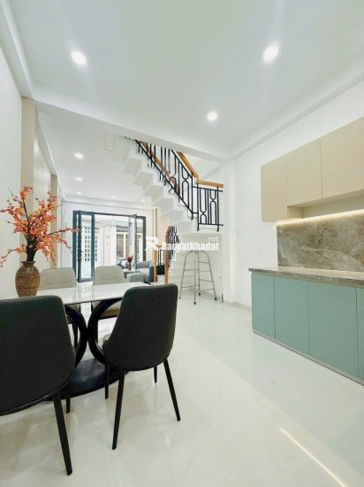 Bán Nhà Mới Xây 100%  xinh lung linh khu VIP Q8 -  42.3 (3,6 x12) - 2 Tầng - Giá 4.880 Tỷ.