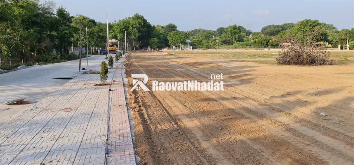 Chào bạn! Bạn đang có nhu cầu bán đất thổ cư 5x30m tại Bình Long, tỉnh Bình Phước. Để giúp bạn thuận tiện hơn trong việc bán, bạn có thể cung cấp