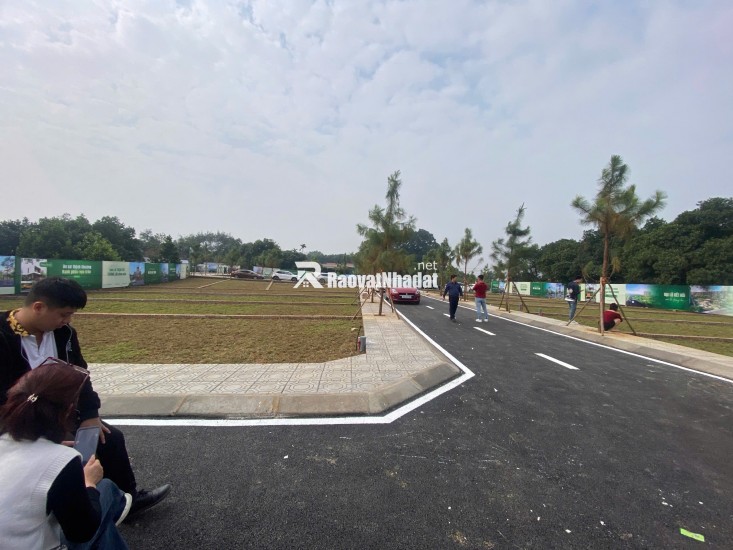 BÁN ĐẤT GẦN ĐẠI HỌC QUỐC GIA DT 100m2, GIÁ 2X TR/M2