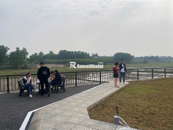 BÁN ĐẤT GẦN ĐẠI HỌC QUỐC GIA DT 100m2, GIÁ 2X TR/M2