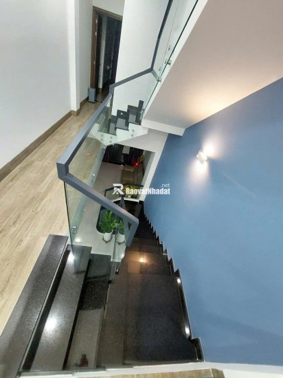 Mặt tiền hẻm 12m - Thành Thái - Quận 10 - 4 tầng - 66m2 - 16 tỷ